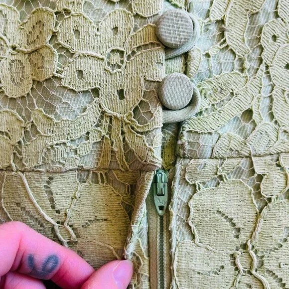 Vintage 60s Women’s 2 Piece Green Lace Dress Matching Cropped Jacket Size S/M - Picture 13 of 14